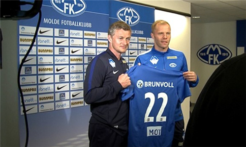 阿利松：我们仍支持主教练，相信他能帮我们扭转局势（阿利松：球队坚定支持主帅，坚信他能带队走出困境）