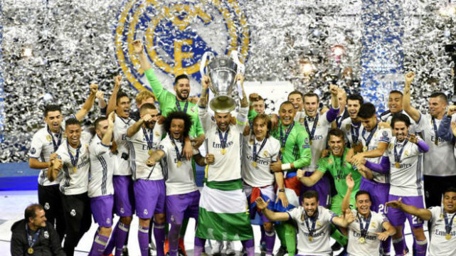 艾顿谈詹姆斯末节：关键时刻挺身而出&就像拍电影 我也是其中一员（艾顿：詹姆斯末节如电影般在关键时刻挺身而出，我也是这场戏的一部分）