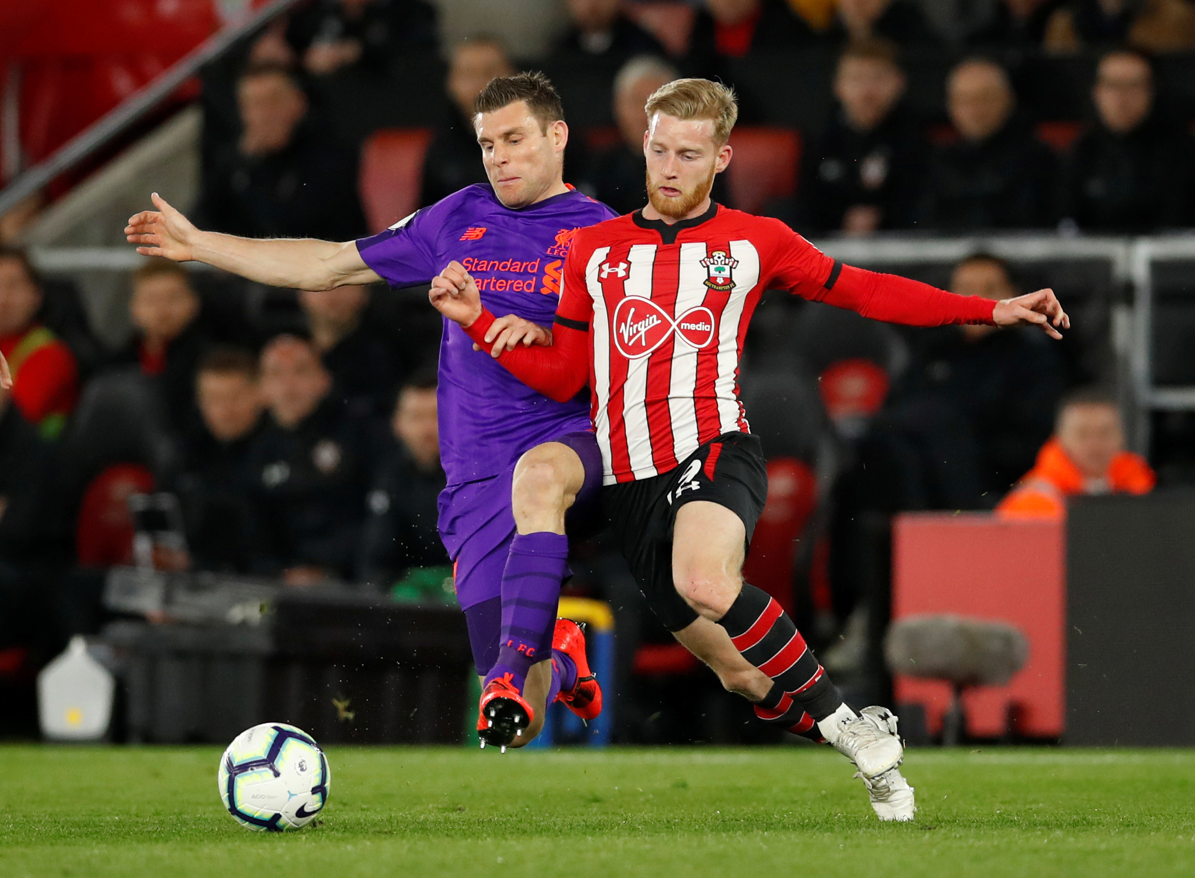 阿隆索听劝！首发拿掉1主力，皇马3-0差榜首1分，西甲2强争冠（阿隆索改阵见效！首发弃用一主力，皇马3-0追至仅差1分，西甲双雄争冠）