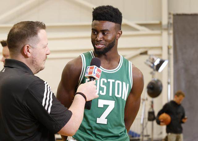 绿帽哥：利物浦冬窗卖萨拉赫&签塞梅尼奥，阿隆索替代斯洛特（绿帽哥称：利物浦冬窗或售萨拉赫并签下塞梅尼奥，阿隆索有望接替斯洛特）