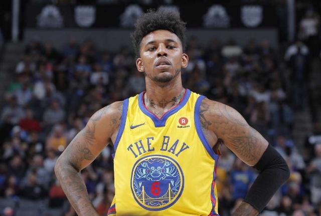 悲喜两重天！孙兴慜失点后表情极度痛苦，穆勒晋级后喜笑颜开（一喜一悲：孙兴慜点球失手痛苦难掩，穆勒晋级后喜形于色）