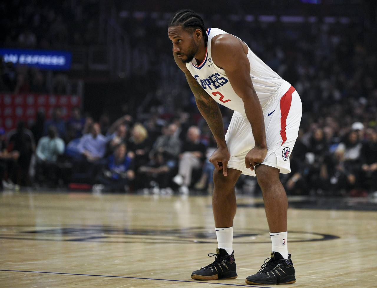 轻伤不下火线！记者：姆巴佩左手无名指骨折，但仍将出战曼城（记者：姆巴佩左手无名指骨折，仍将带伤出战曼城）