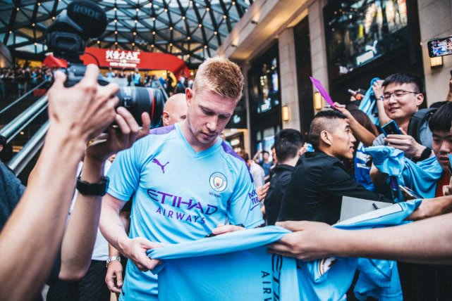 懂球帝12周年120大瞬间1／4决赛：德拜梅磊包揽，谁将杀出半区？（懂球帝12周年120大瞬间四分之一决赛：德拜梅磊包揽，谁能杀出这一半区？）