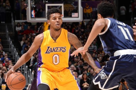 科尔谈库明加遭DNP：他不是明星球员，就会遇到这种情况（科尔回应库明加未获出场：他并非明星球员，这样的情况难免发生）