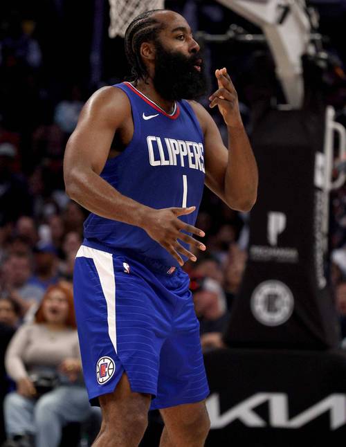 东体：申花踢广岛将沿用433阵型，斯卢茨基并非只会442菱形（东体：申花对阵广岛继续用433，斯卢茨基战术不局限于442菱形）