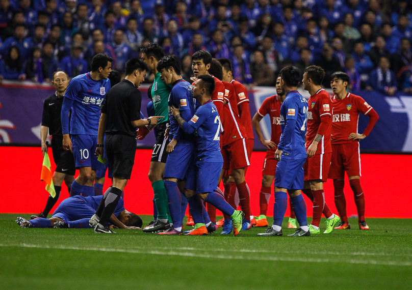 罗马诺：去年冬窗曼联引进埃德松未果，现在他已经大降价了（罗马诺：曼联去年冬窗未能签下埃德松，如今他的转会费已大幅下调）