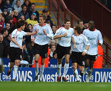 意媒：河床有意签下自由球员巴洛特利（意媒称：河床有意引进自由身的巴洛特利）