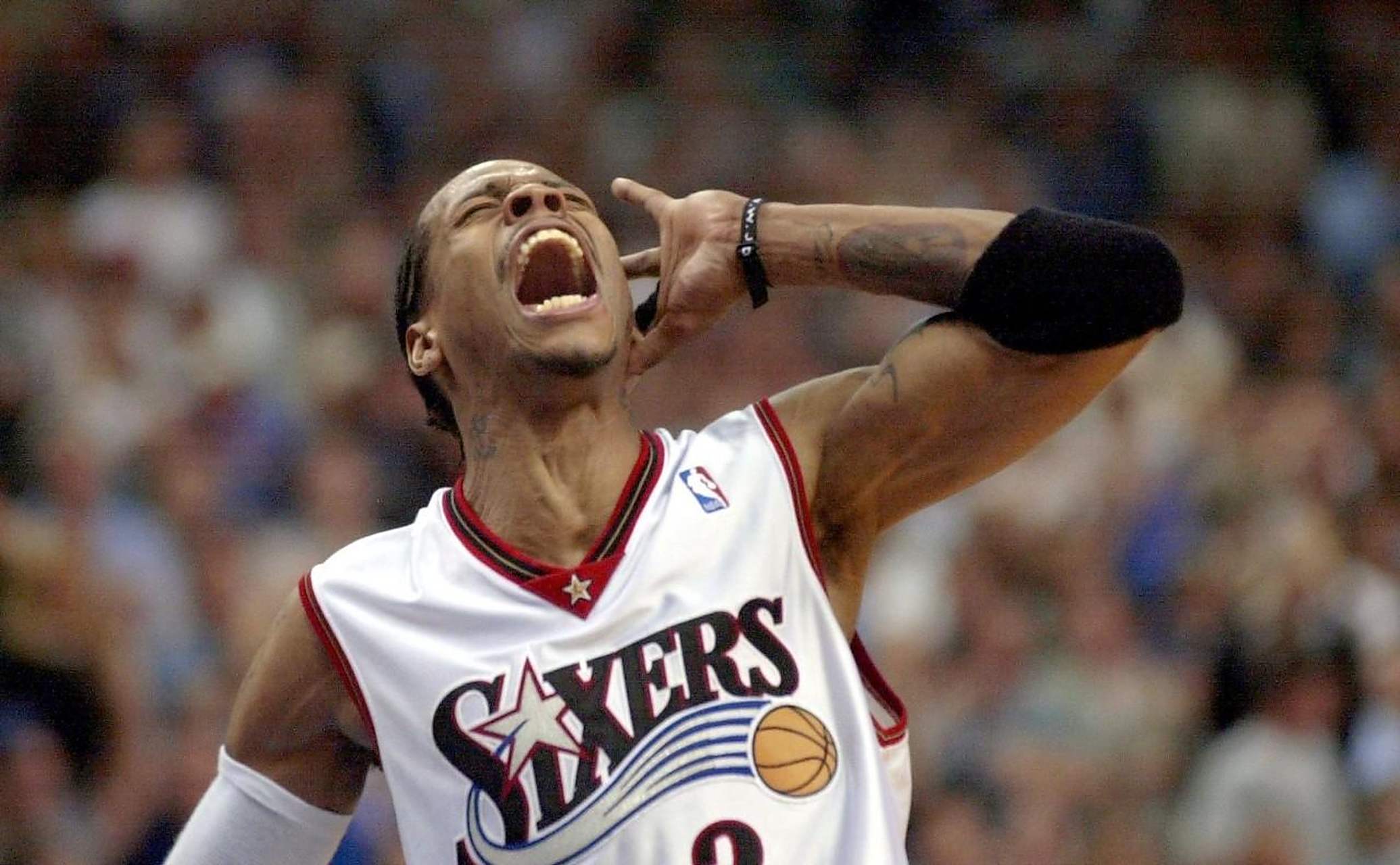 回击里沙利松，加布晒近3场英超北伦敦德比全场最佳奖杯（加布用奖杯回怼里沙利松：晒近三场英超北伦敦德比全场最佳）