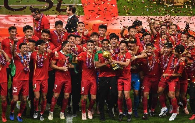 萨巴蒂尼：我曾经买来一些醉汉，但他们踢出了精彩的足球（萨巴蒂尼坦言：曾签下几名醉汉，却踢出精彩足球）