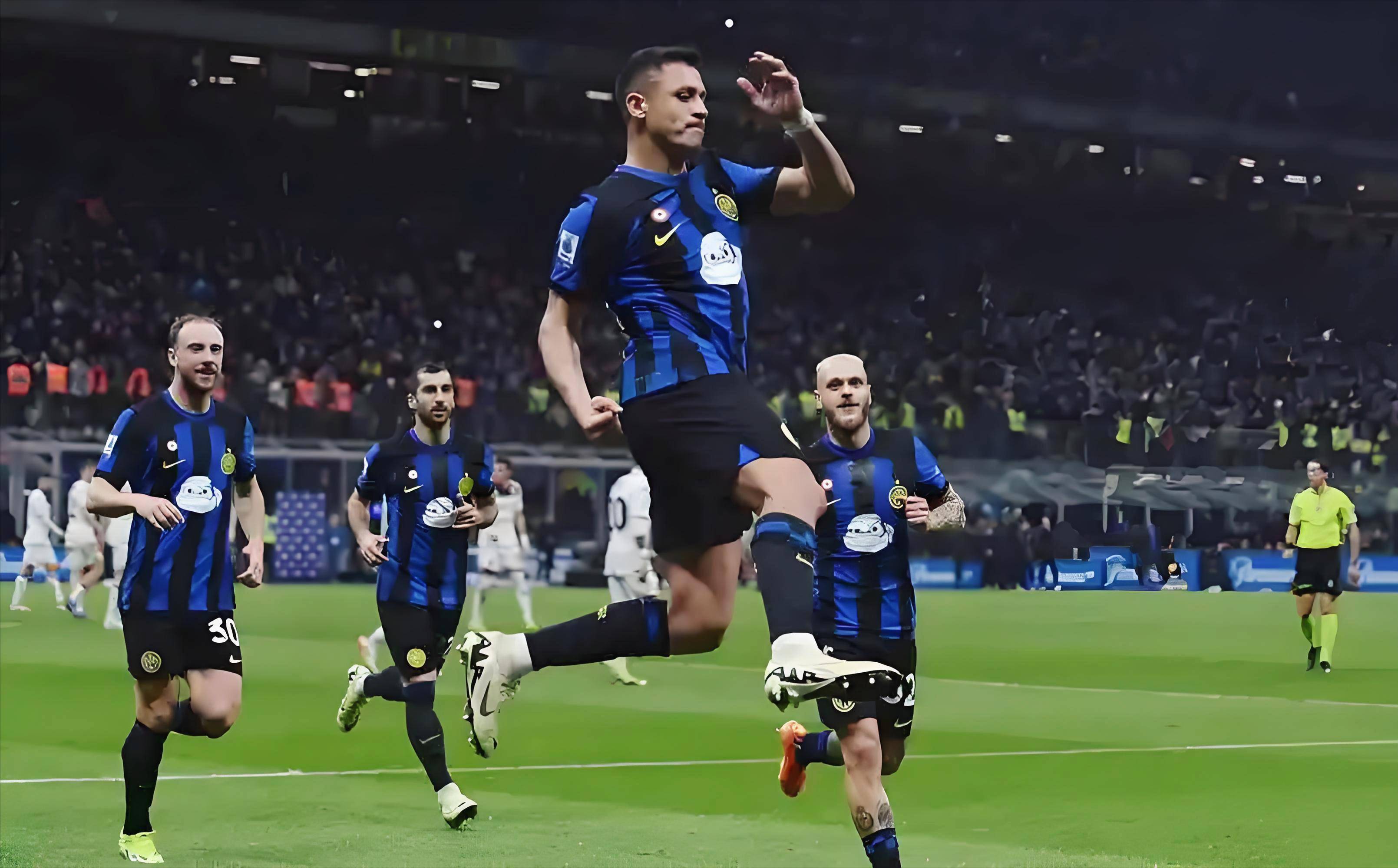 董健称球队首战CBA强队显不足，将努力提升水平（董健：首战面对CBA劲旅暴露短板，球队将全力提升实力）