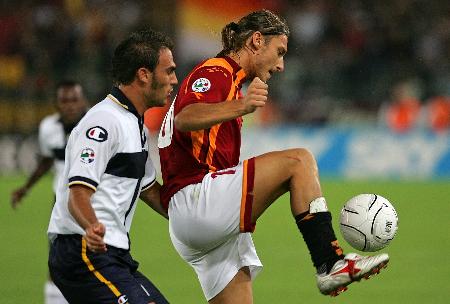 埃雷拉：阿根廷德比氛围独一无二，超过了双红会、曼市等德比（埃雷拉直言阿根廷德比氛围无可比拟，强过双红会与曼市德比）