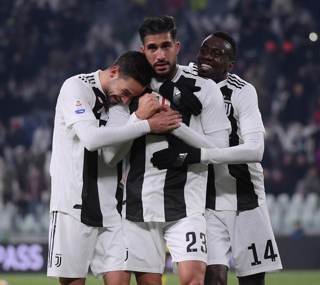 第五个“R”成为现实：巴萨的挑战与未来之路（第五个“R”落地：巴萨的考验与前行之道）