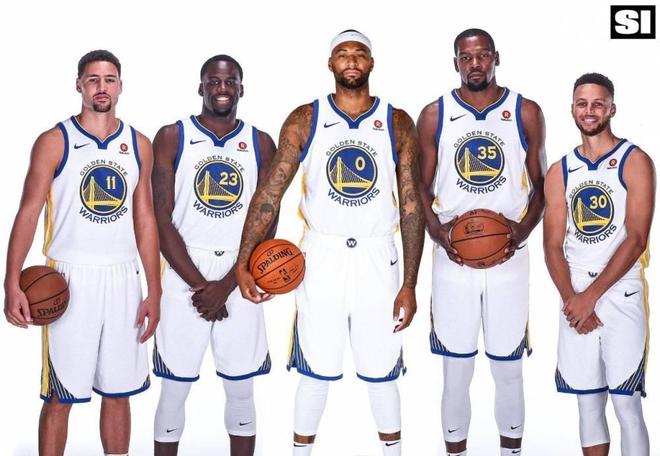 皇马更衣室危机缓解，阿隆索暂无下课可能，球队有望取得3连胜，全队团结推动复兴。（皇马更衣室危机消解，阿隆索暂无下课风险，球队有望拿下3连胜，团结一心推进复兴）