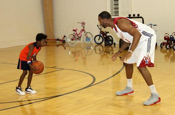 3C：退役三天前我和莱万说不想再为任何球队踢球，除非是巴萨（3C：退役前三天我告诉莱万，除了巴萨，我不会再为任何球队效力）