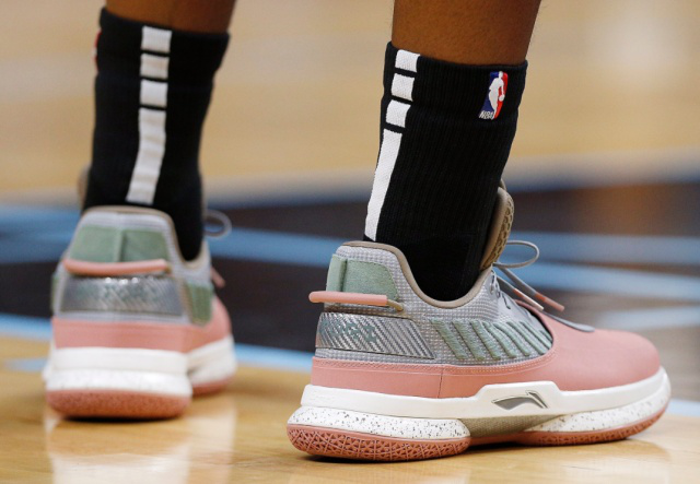 超高效率！哈里斯12中10贡献赛季新高26分（12投10中！哈里斯砍下赛季新高26分，效率惊人）